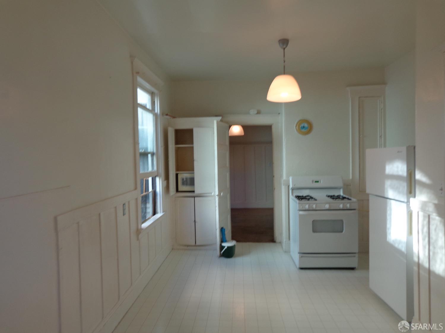 Photo #10: 425086407 Listing: Photo #10