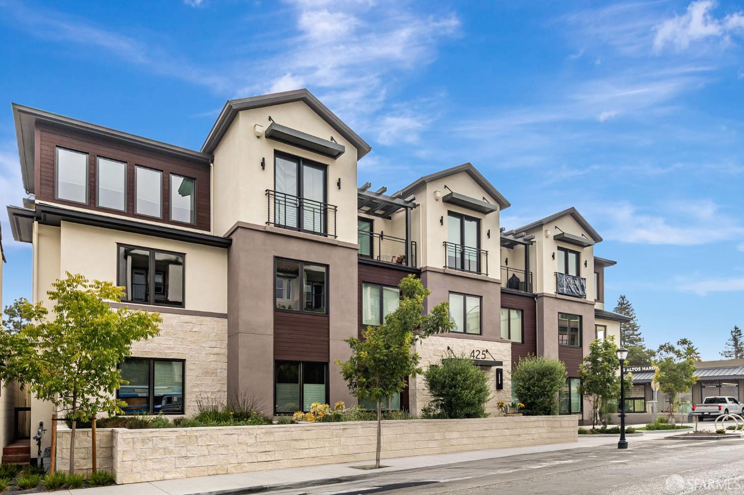 Detail Gallery Image 31 of 39 For 425 First St #14,  Los Altos,  CA 94022 - 1 Beds | 1/1 Baths