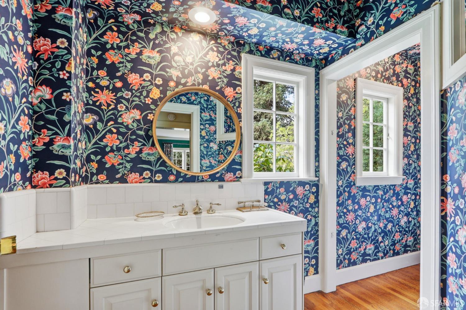 Detail Gallery Image 32 of 53 For 6 Cypress Ct, Los Altos,  CA 94022 - 5 Beds | 3/2 Baths