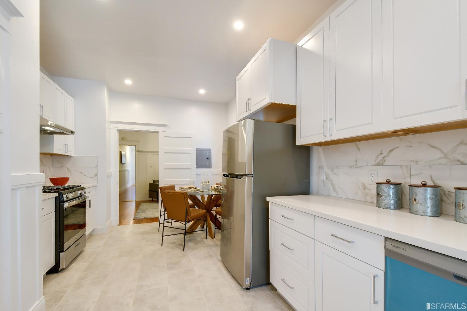 Detail Gallery Image 3 of 40 For 1316 Vallejo St, San Francisco,  CA 94109 - – Beds | – Baths