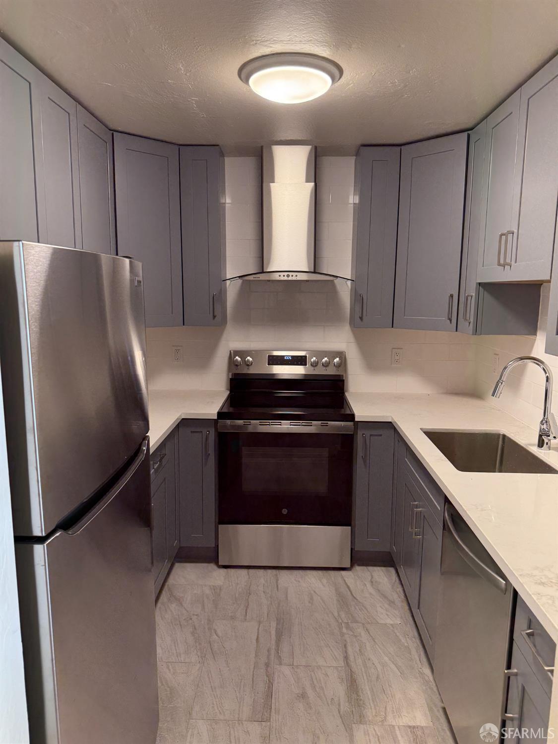 Detail Gallery Image 6 of 11 For 407 Sanchez St #2320,  San Francisco,  CA 94114 - 1 Beds | 1 Baths