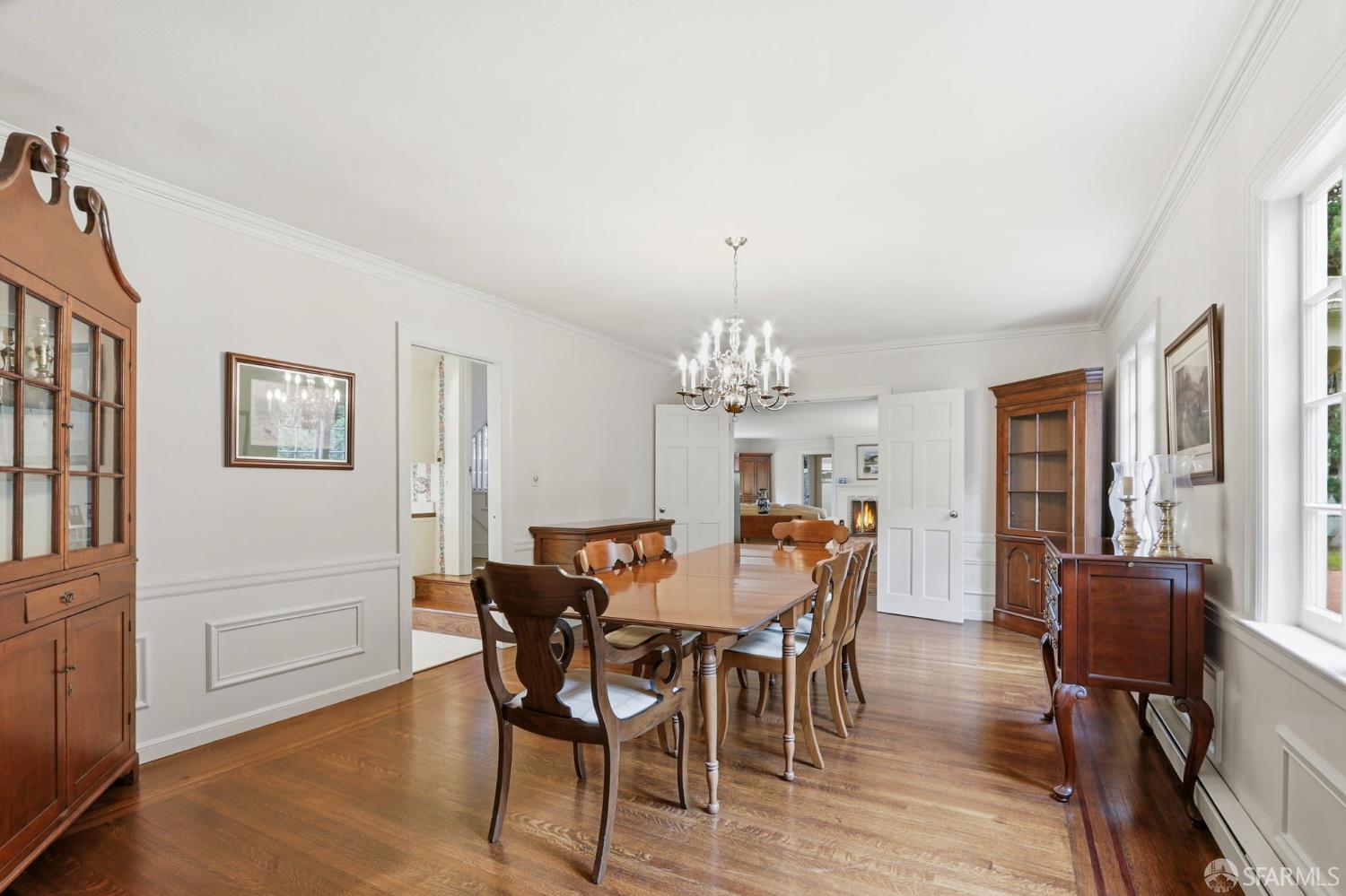 Detail Gallery Image 16 of 53 For 6 Cypress Ct, Los Altos,  CA 94022 - 5 Beds | 3/2 Baths