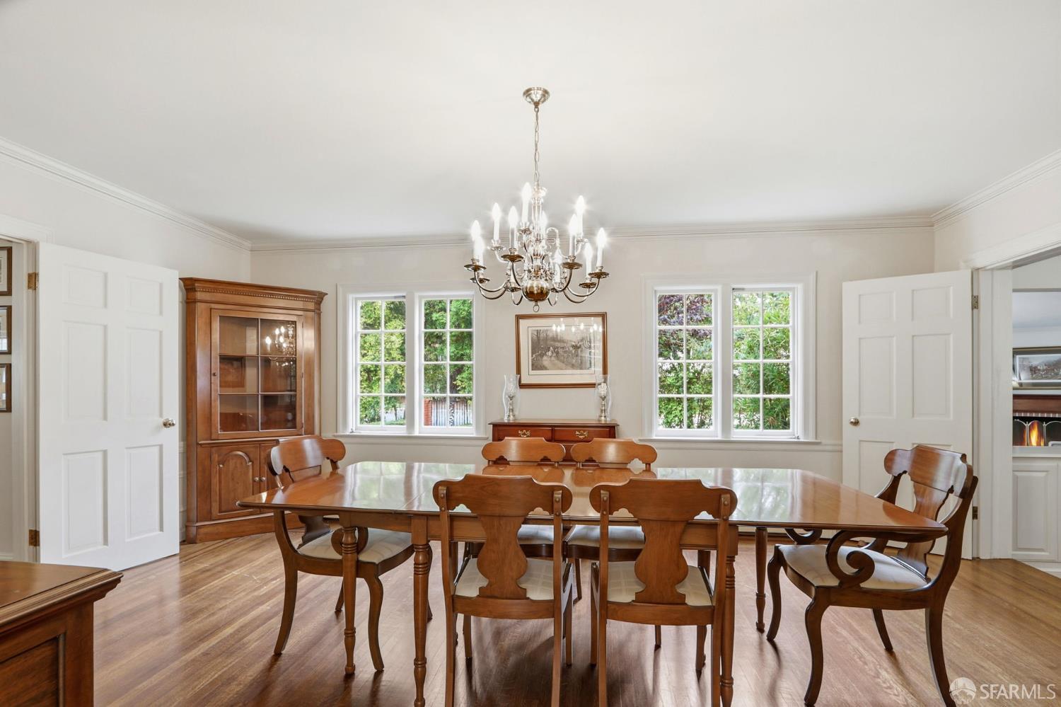 Detail Gallery Image 15 of 53 For 6 Cypress Ct, Los Altos,  CA 94022 - 5 Beds | 3/2 Baths