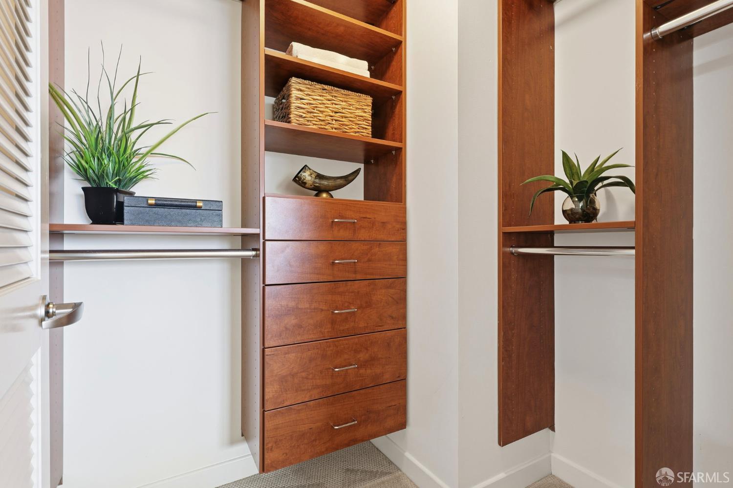 Photo #11: 425086313 Listing: Photo #11