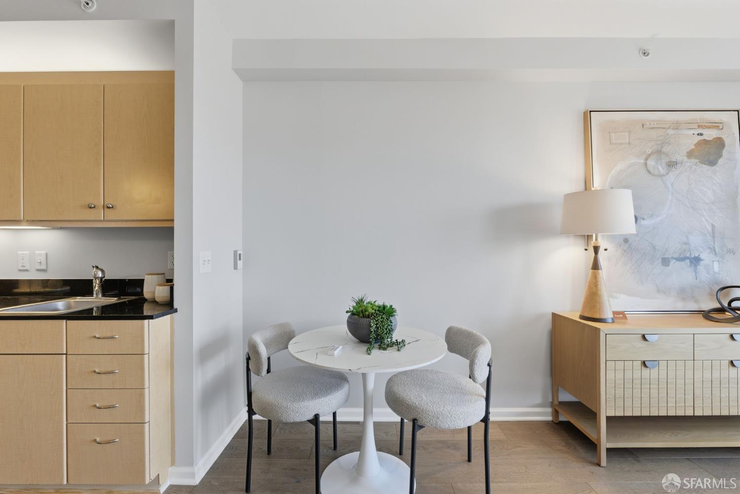 Detail Gallery Image 16 of 60 For 140 South Van Ness Ave #417,  San Francisco,  CA 94103 - 1 Beds | 1/1 Baths