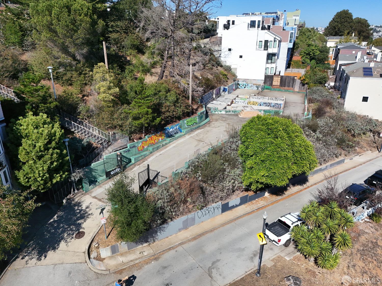 Detail Gallery Image 11 of 35 For 400 Franconia St, San Francisco,  CA 94110 - 5 Beds | 4/1 Baths