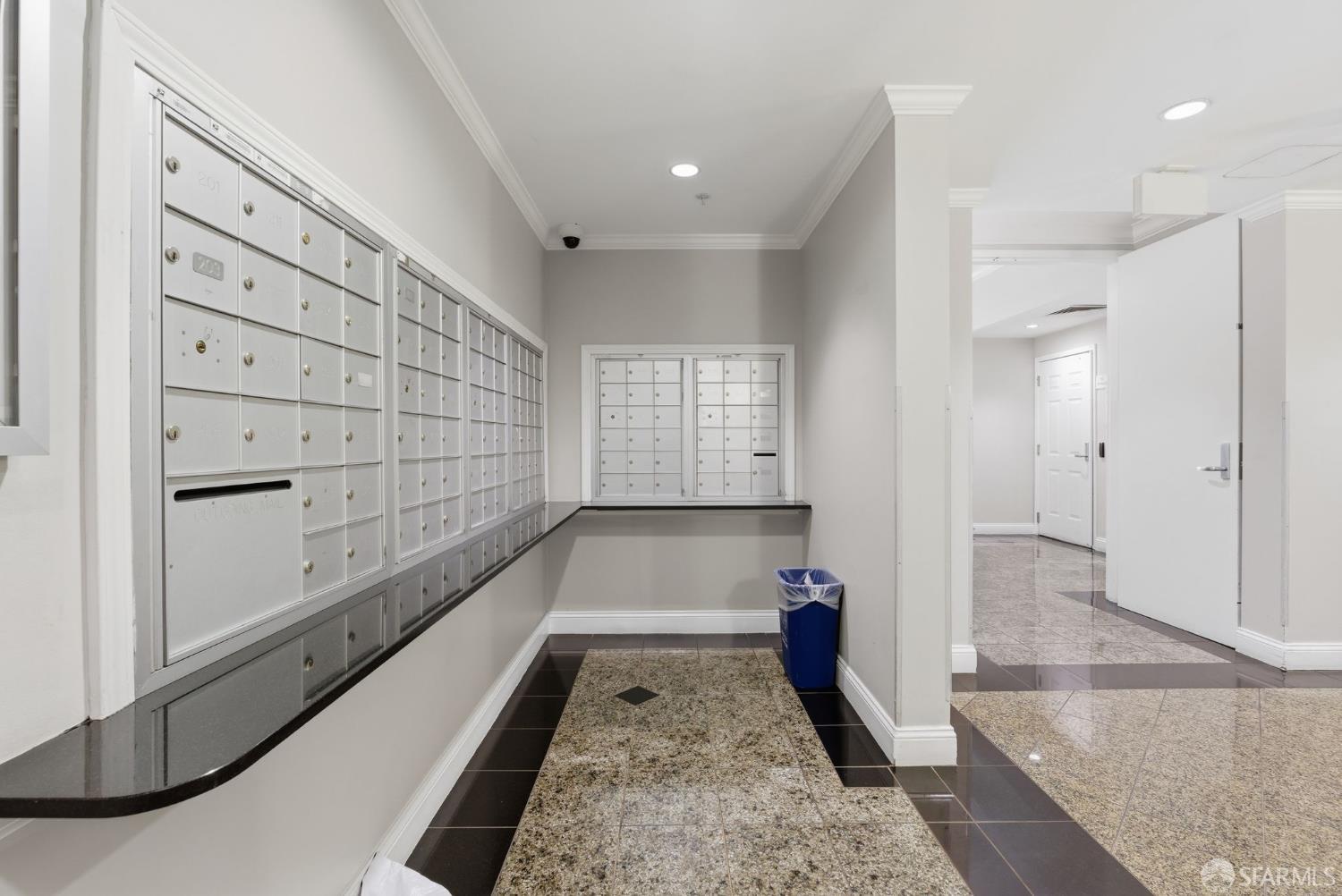 Detail Gallery Image 41 of 60 For 140 South Van Ness Ave #417,  San Francisco,  CA 94103 - 1 Beds | 1/1 Baths