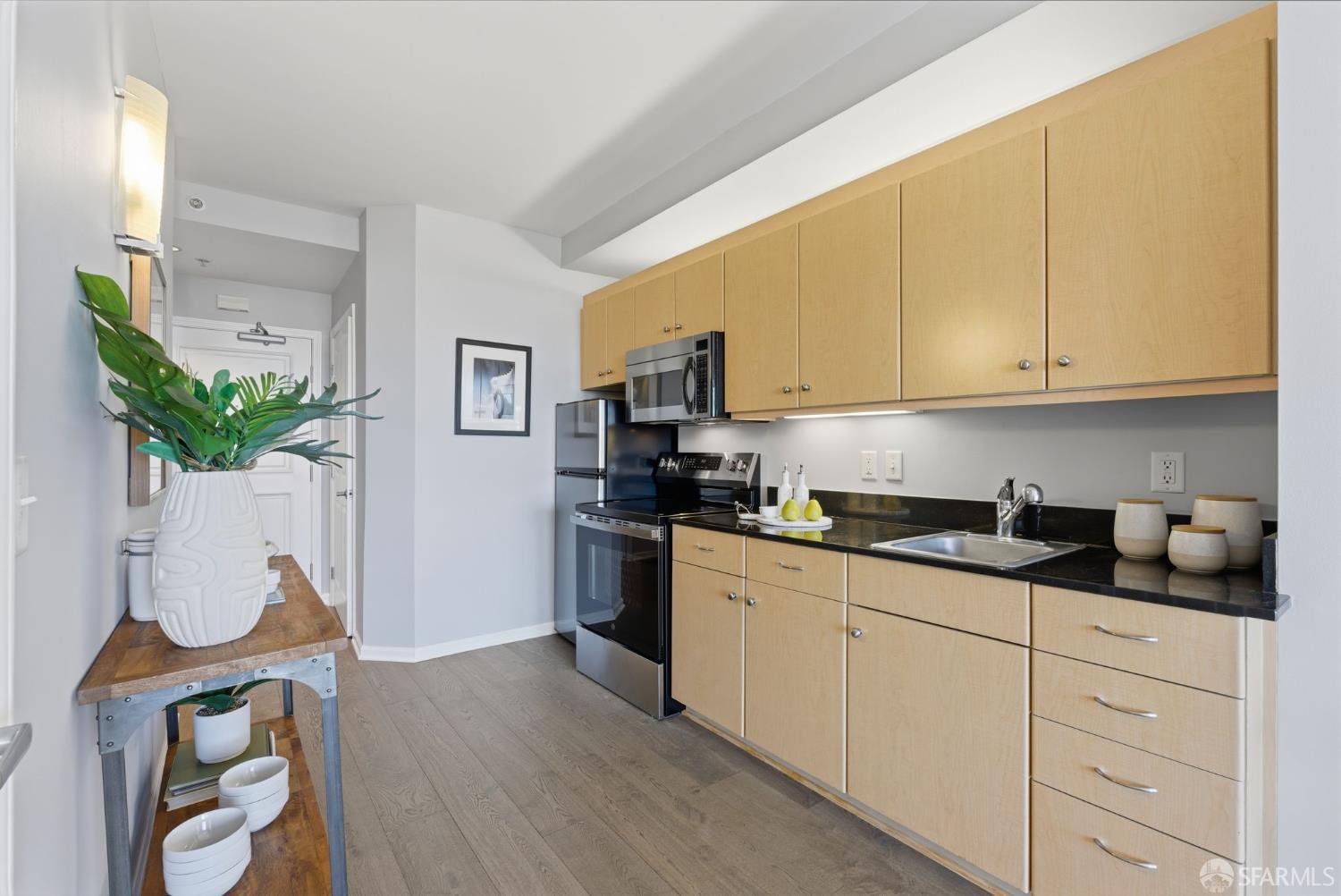 Detail Gallery Image 19 of 60 For 140 South Van Ness Ave #417,  San Francisco,  CA 94103 - 1 Beds | 1/1 Baths