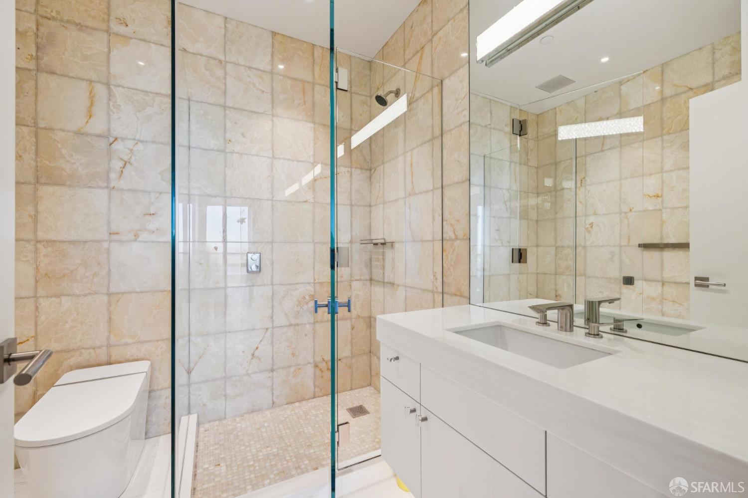 Detail Gallery Image 22 of 35 For 301 Main St 37b,  San Francisco,  CA 94105 - 3 Beds | 3/1 Baths