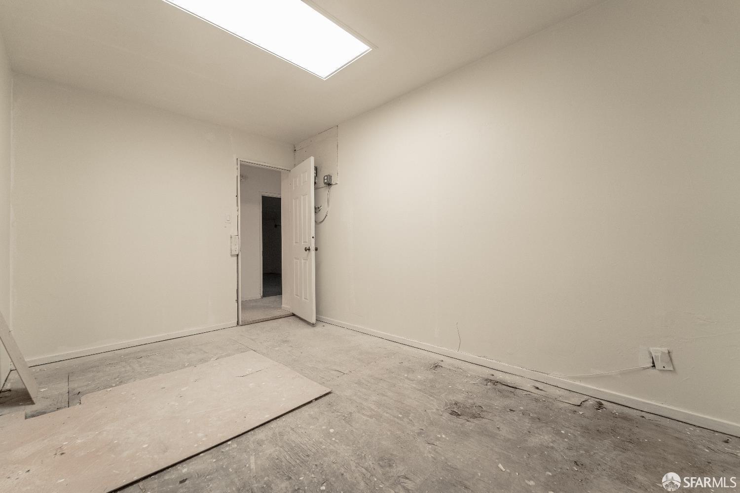 Detail Gallery Image 7 of 14 For 2748 San Bruno Ave, San Francisco,  CA 94134 - – Beds | – Baths