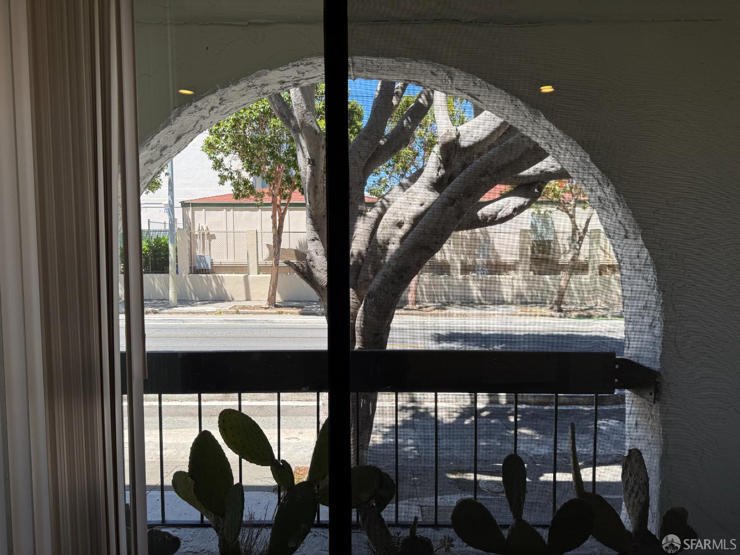 Detail Gallery Image 9 of 11 For 407 Sanchez St #2320,  San Francisco,  CA 94114 - 1 Beds | 1 Baths