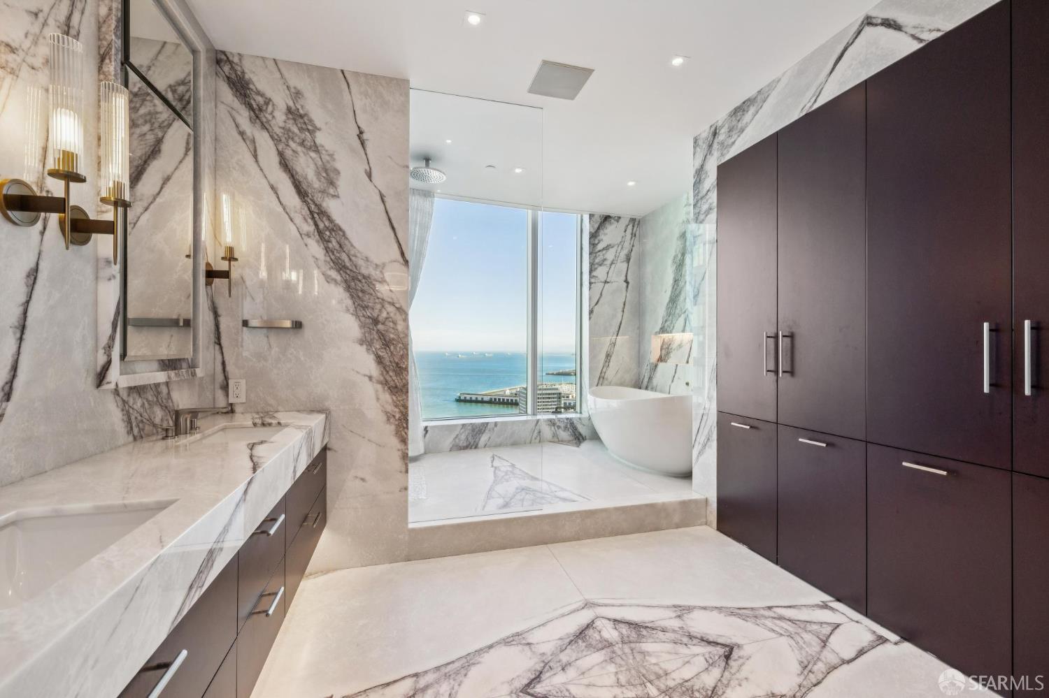 Detail Gallery Image 17 of 35 For 301 Main St 37b,  San Francisco,  CA 94105 - 3 Beds | 3/1 Baths