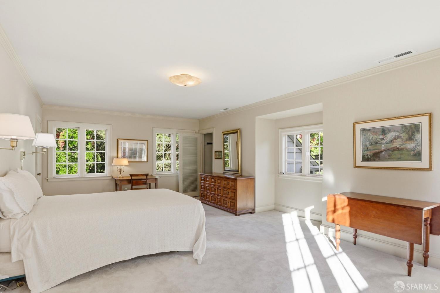 Detail Gallery Image 38 of 53 For 6 Cypress Ct, Los Altos,  CA 94022 - 5 Beds | 3/2 Baths