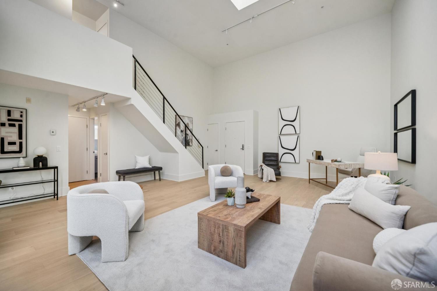 Photo #4: 425086513 Listing: Photo #4