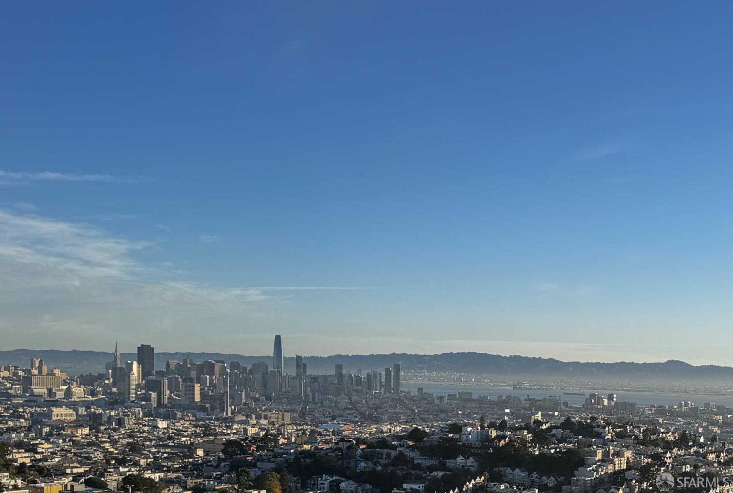 Photo #1: 425085572 Listing: Photo #1