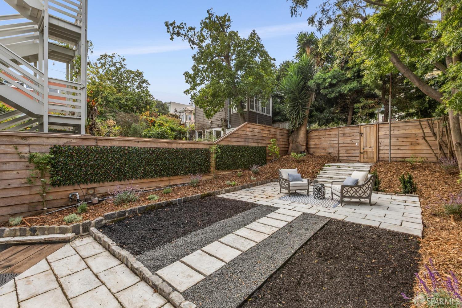 Detail Gallery Image 71 of 92 For 65 Carmelita St, San Francisco,  CA 94117 - 6 Beds | 3/1 Baths