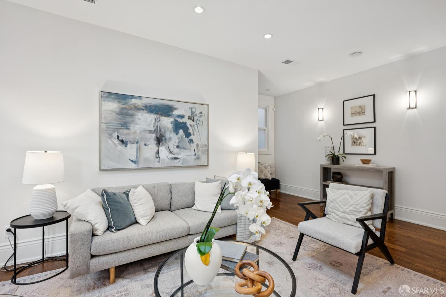 Detail Gallery Image 8 of 38 For 1070 Post St #4,  San Francisco,  CA 94109 - 3 Beds | 2 Baths