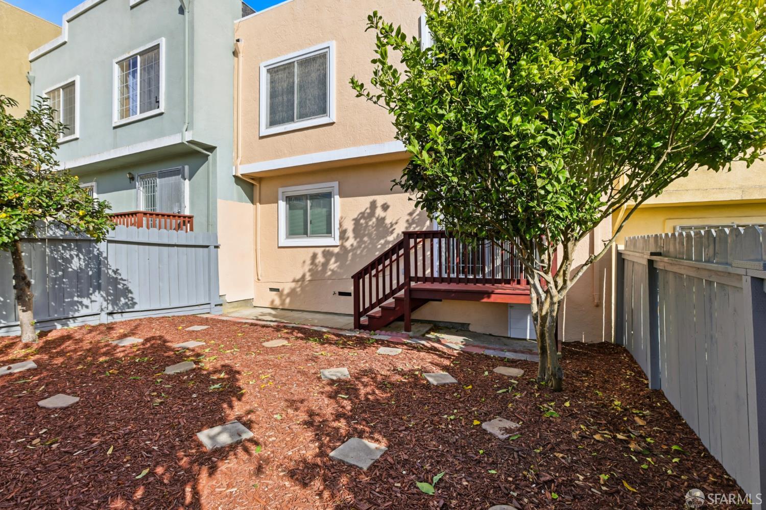 Detail Gallery Image 26 of 33 For 932 Hillside Blvd, Daly City,  CA 94014 - 4 Beds | 3 Baths