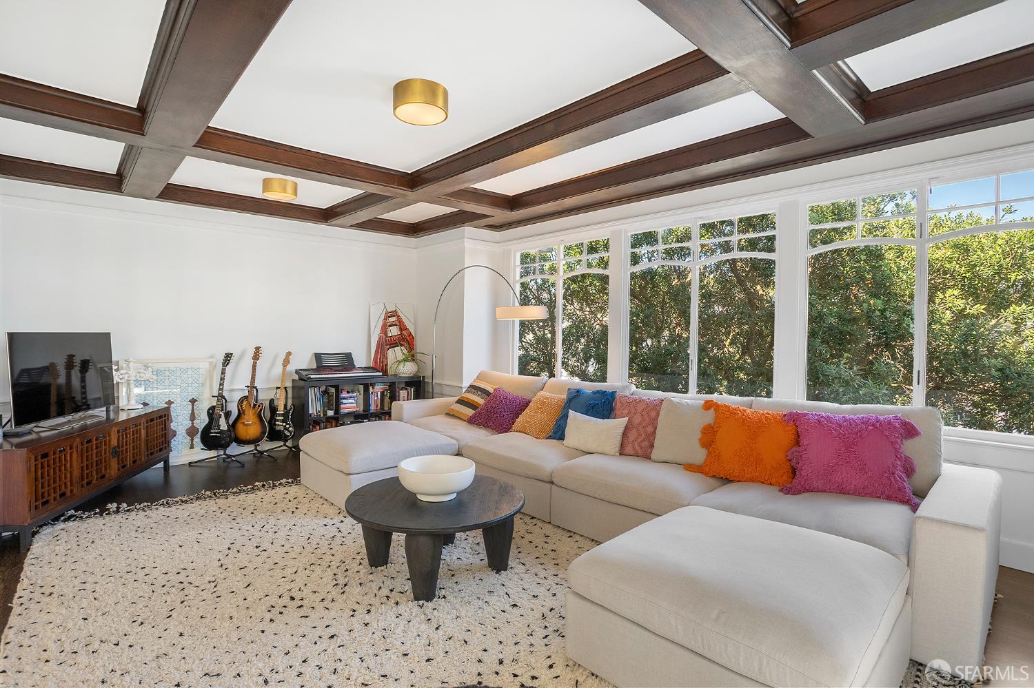 Detail Gallery Image 5 of 30 For 3975 Clay St, San Francisco,  CA 94118 - 5 Beds | 2 Baths