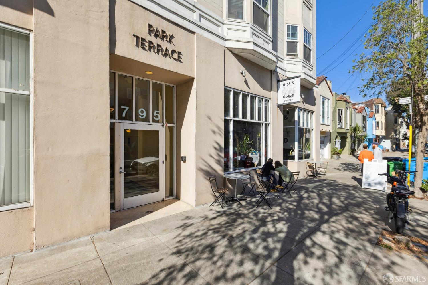 Photo #4: 425086291 Listing: Photo #4