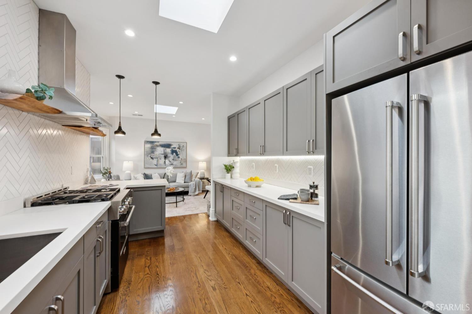 Detail Gallery Image 14 of 38 For 1070 Post St #4,  San Francisco,  CA 94109 - 3 Beds | 2 Baths