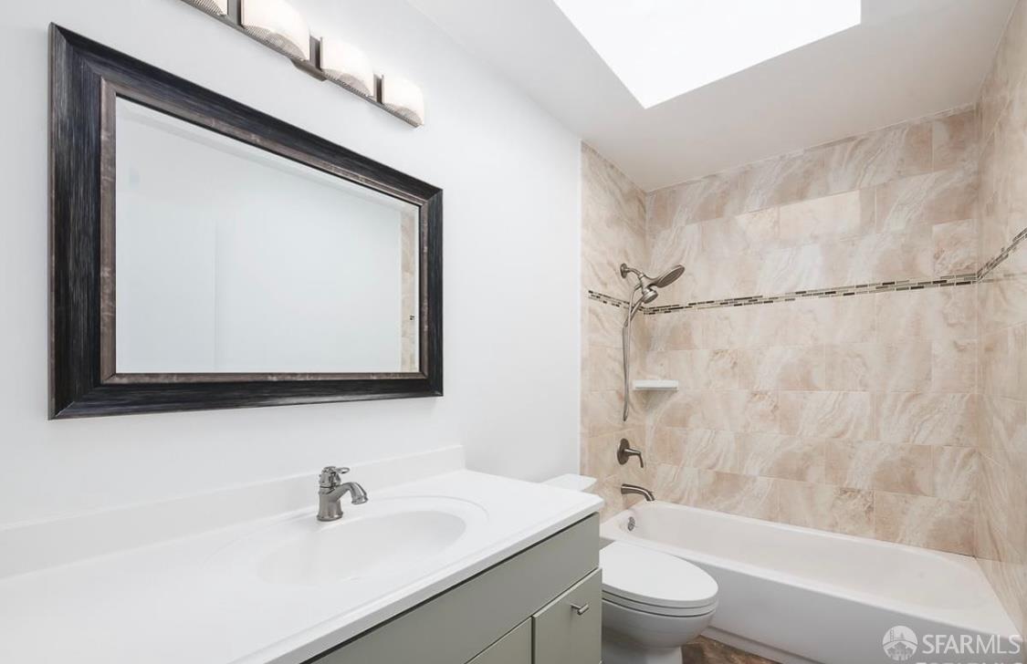 Detail Gallery Image 19 of 32 For 719 Banks St, San Francisco,  CA 94110 - 3 Beds | 2 Baths