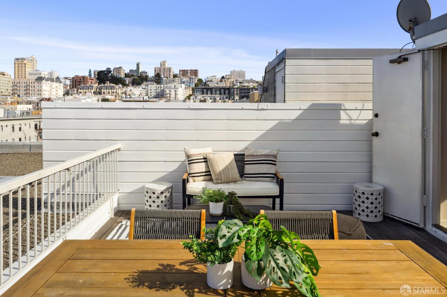 Detail Gallery Image 54 of 65 For 1755 Filbert St 1k,  San Francisco,  CA 94123 - 2 Beds | 1 Baths