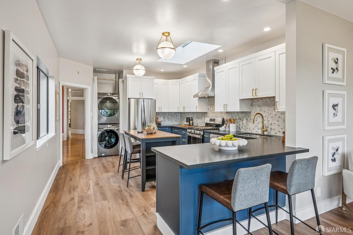 Photo #10: 425070471 Listing: Photo #10