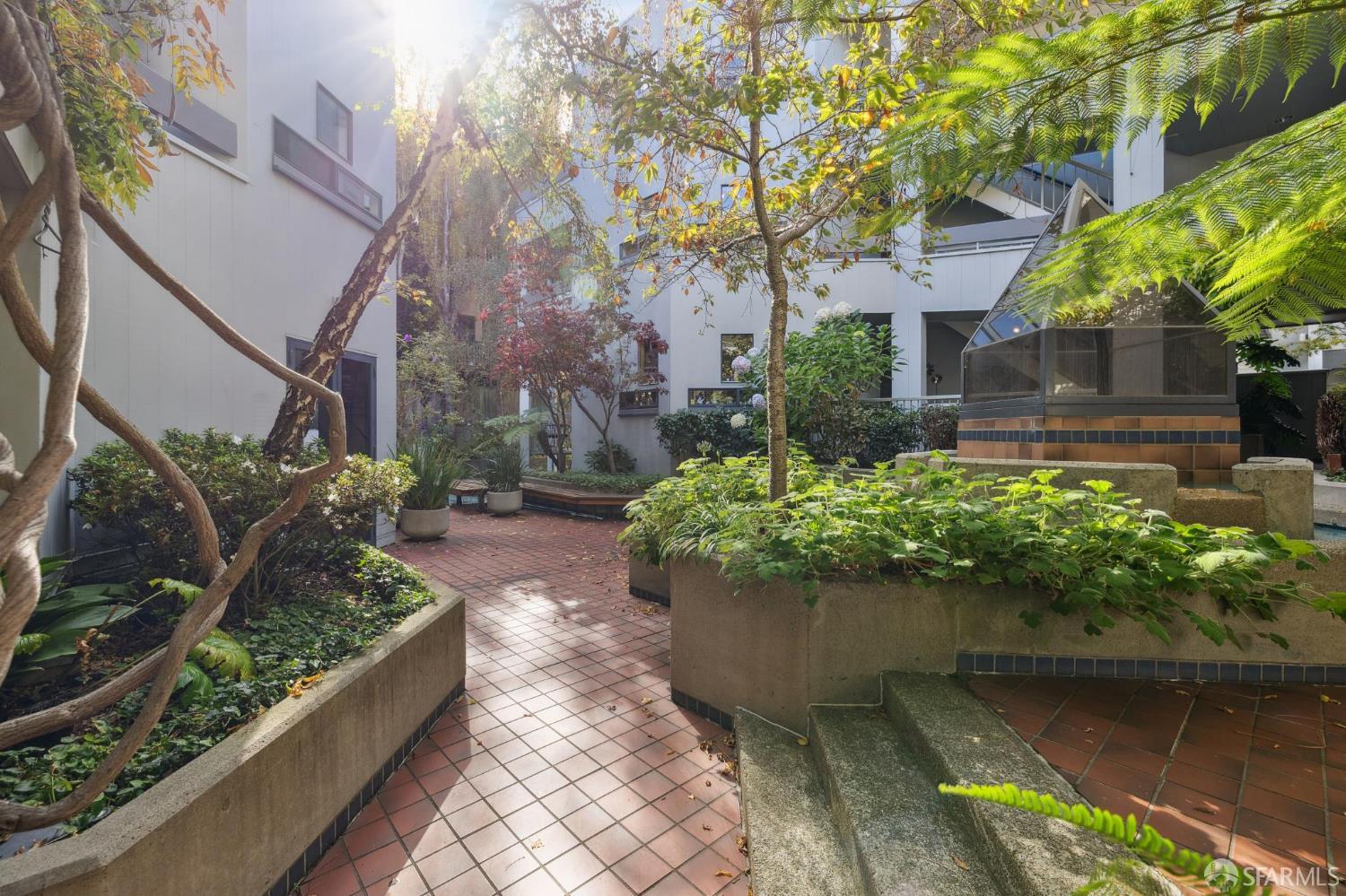 Detail Gallery Image 63 of 65 For 1755 Filbert St 1k,  San Francisco,  CA 94123 - 2 Beds | 1 Baths