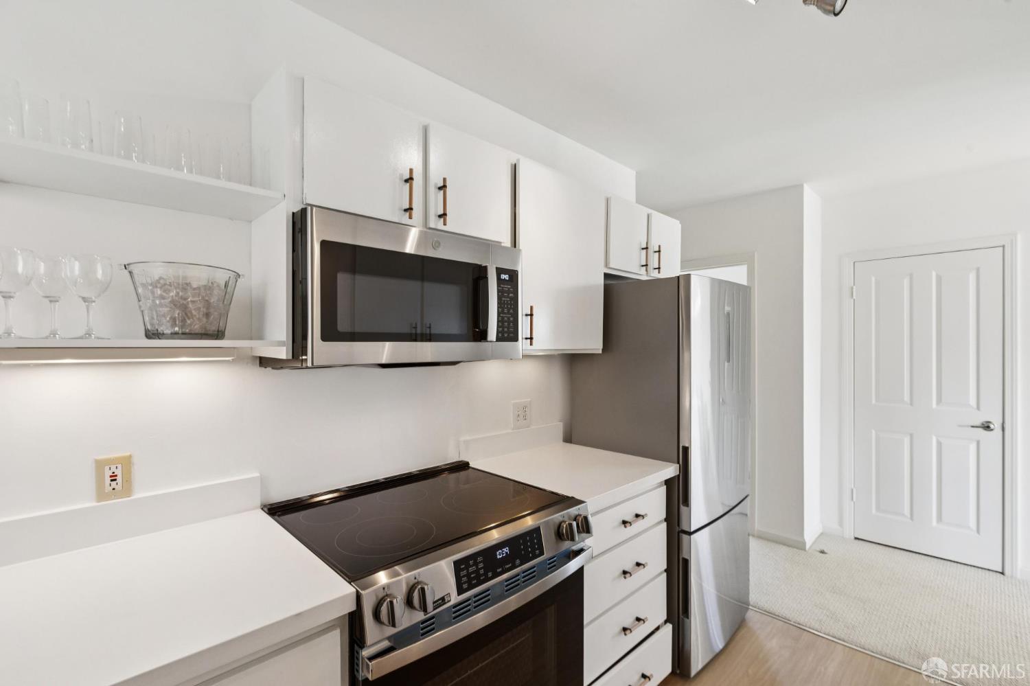 Photo #13: 425086291 Listing: Photo #13