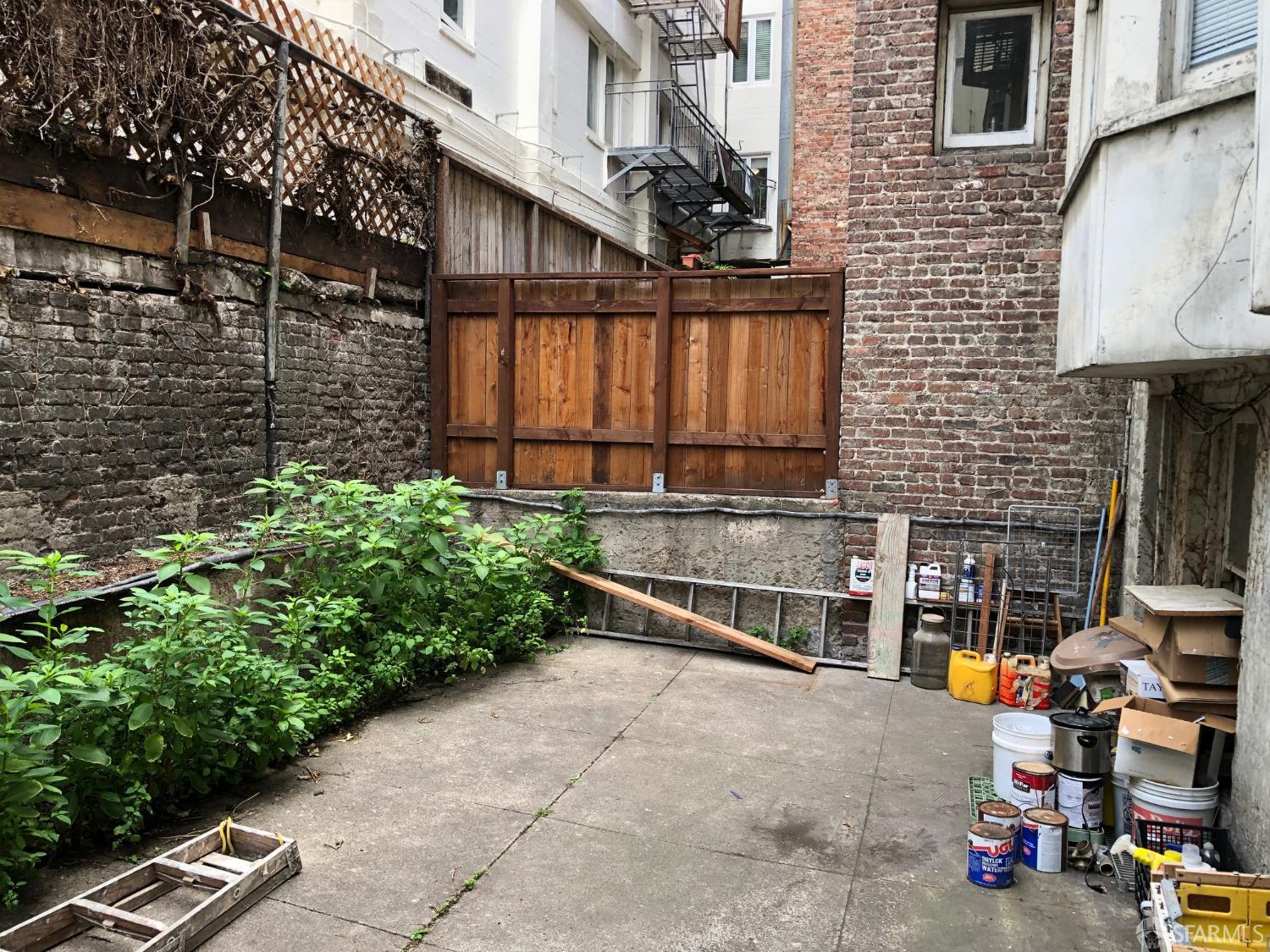 Detail Gallery Image 3 of 4 For 1022 Bush St, San Francisco,  CA 94109 - – Beds | – Baths