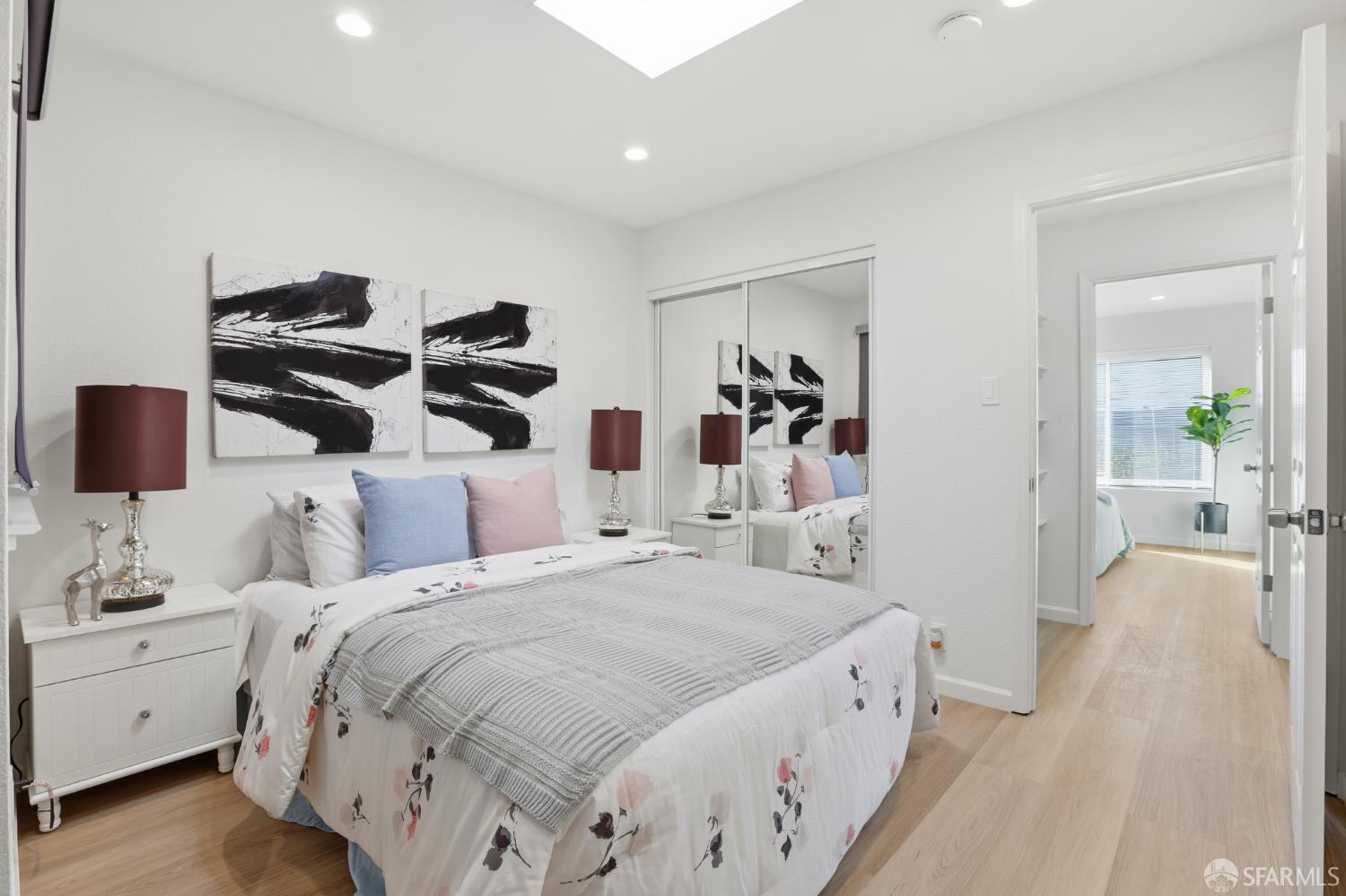 Detail Gallery Image 12 of 33 For 932 Hillside Blvd, Daly City,  CA 94014 - 4 Beds | 3 Baths