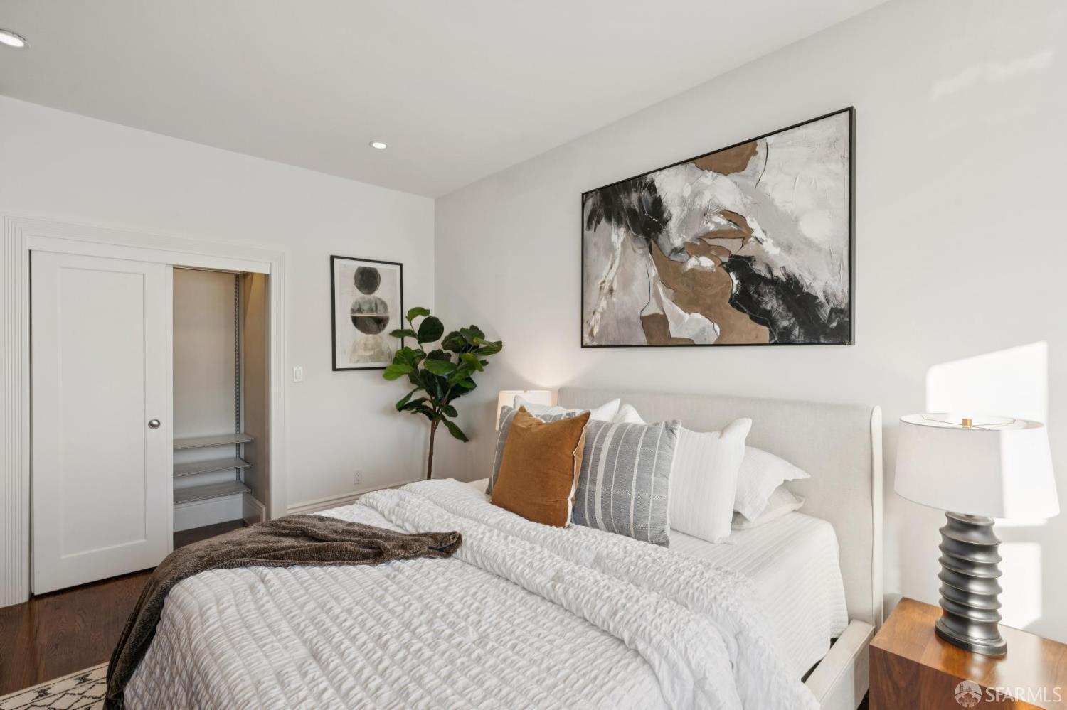 Detail Gallery Image 22 of 38 For 1070 Post St #4,  San Francisco,  CA 94109 - 3 Beds | 2 Baths