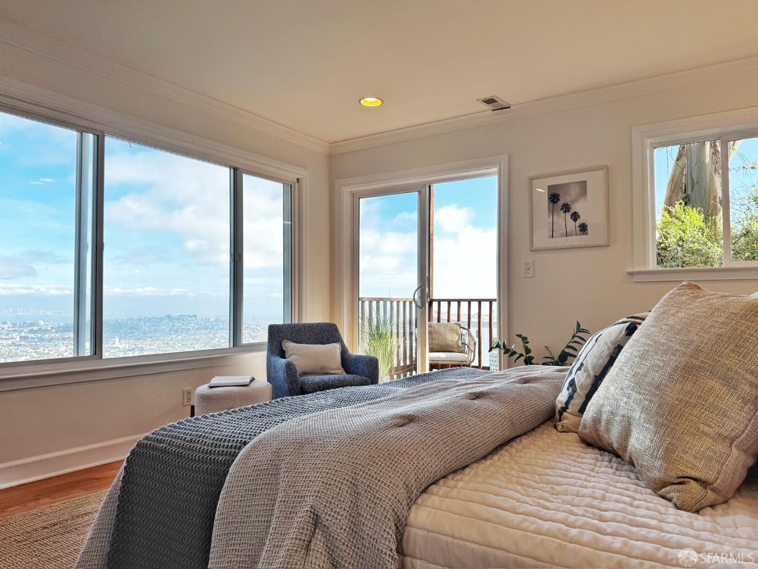 Photo #5: 425085572 Listing: Photo #5