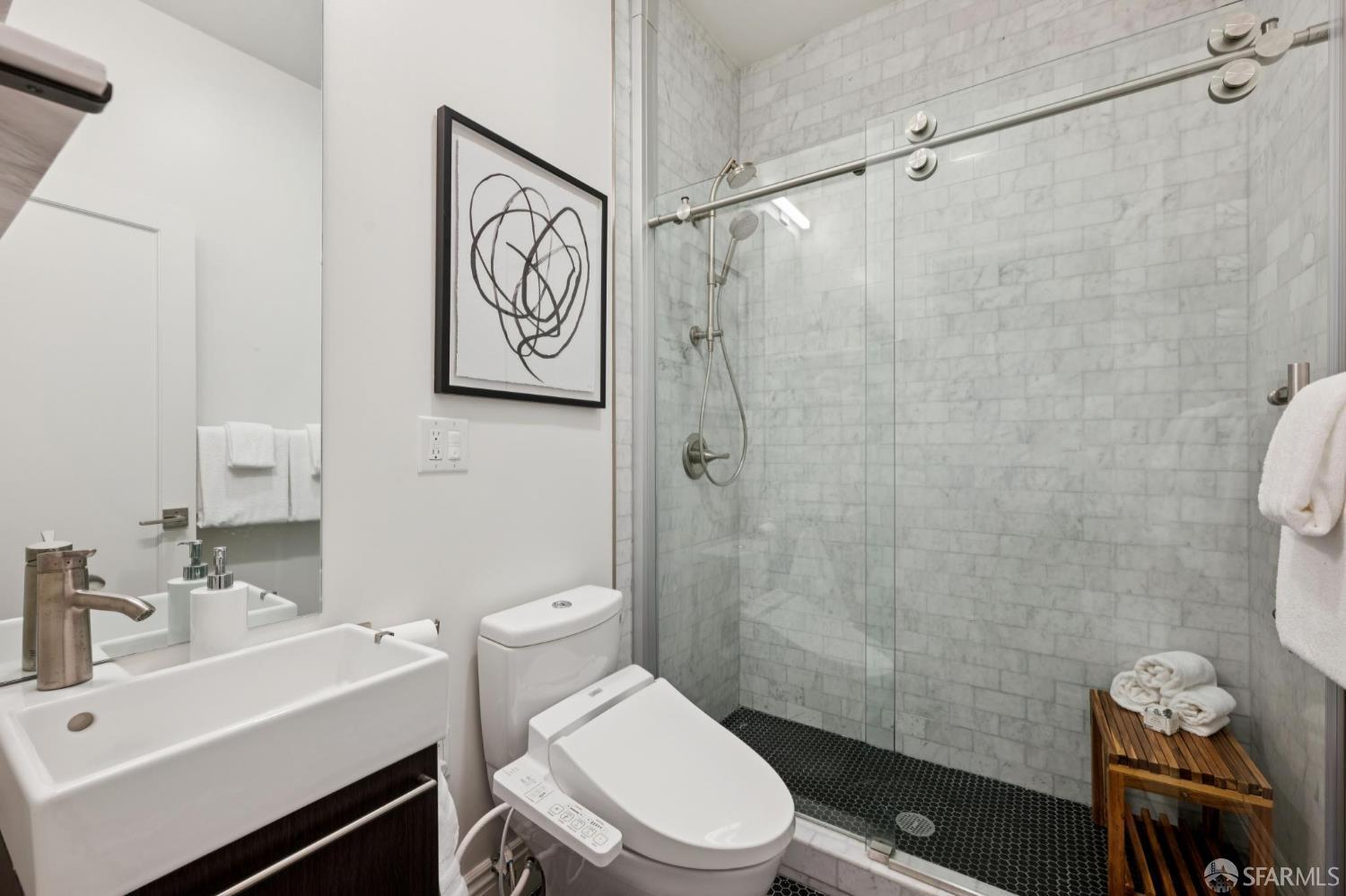 Detail Gallery Image 35 of 38 For 1070 Post St #4,  San Francisco,  CA 94109 - 3 Beds | 2 Baths