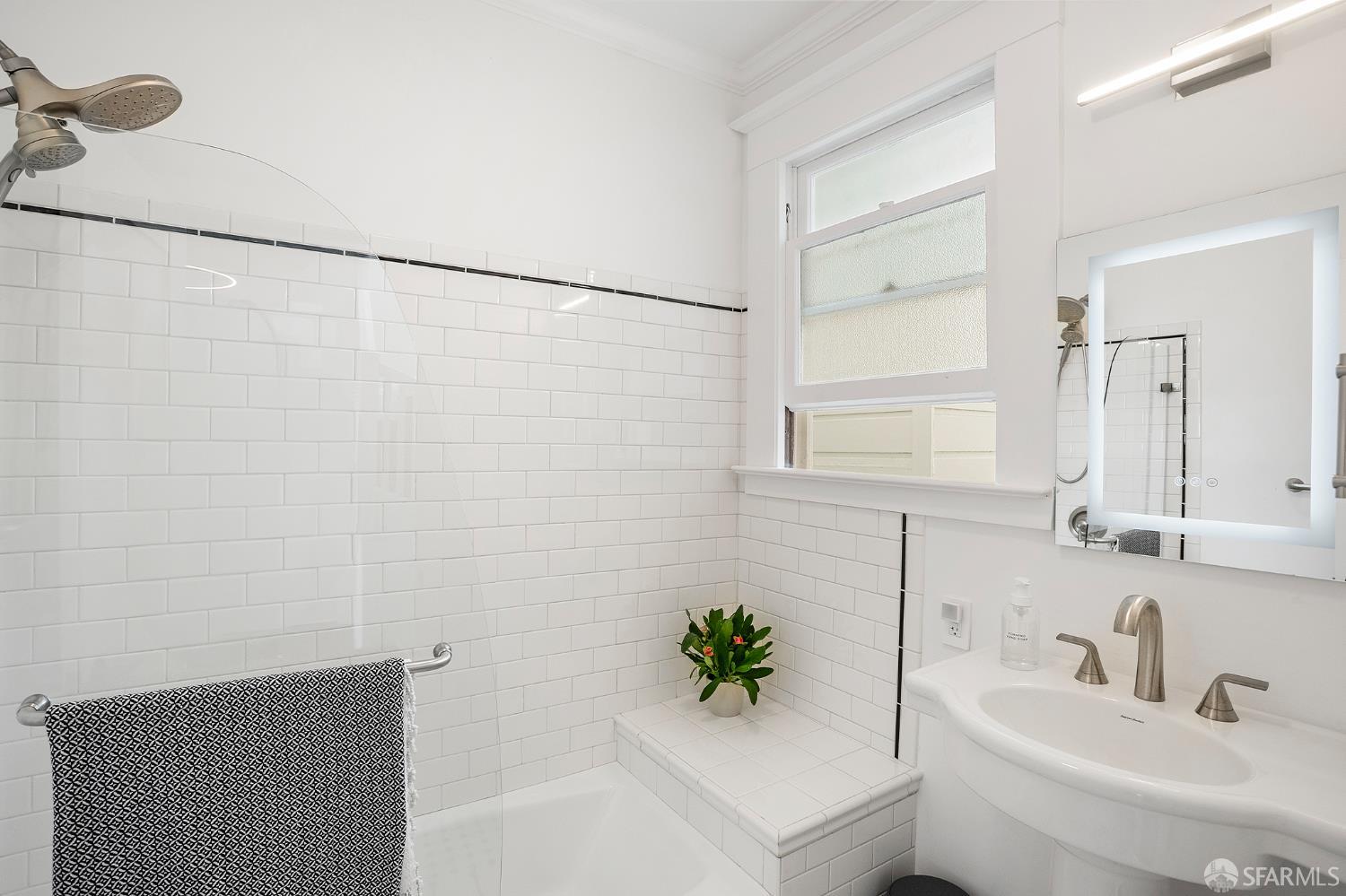 Detail Gallery Image 21 of 30 For 3975 Clay St, San Francisco,  CA 94118 - 5 Beds | 2 Baths
