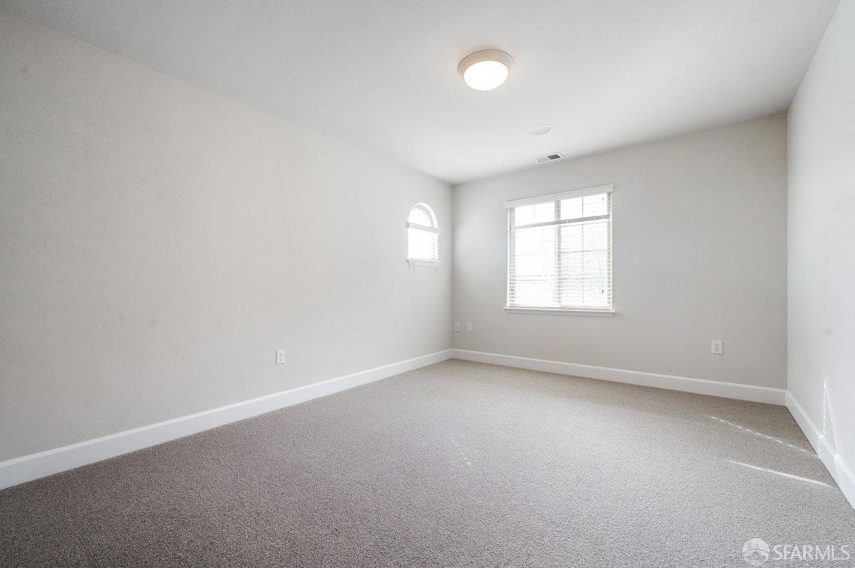 Detail Gallery Image 14 of 18 For 72 Golden Aster Ct, Brisbane,  CA 94005 - 4 Beds | 4 Baths