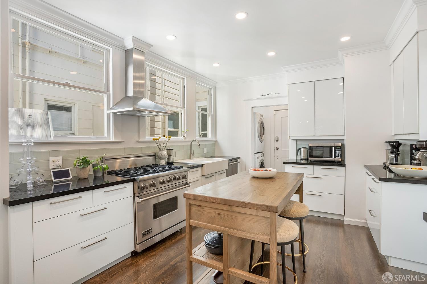 Detail Gallery Image 15 of 30 For 3975 Clay St, San Francisco,  CA 94118 - 5 Beds | 2 Baths