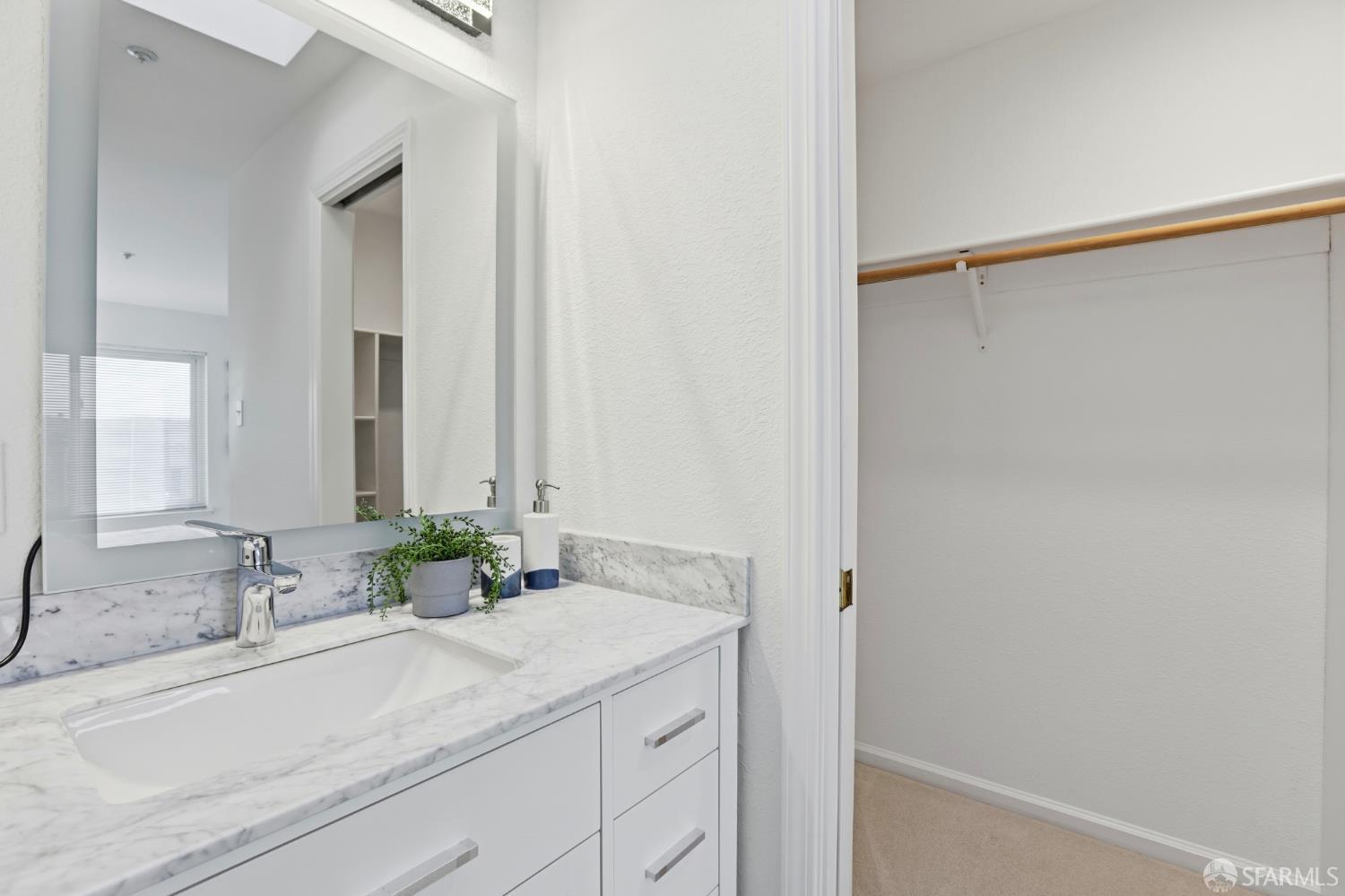 Detail Gallery Image 13 of 33 For 932 Hillside Blvd, Daly City,  CA 94014 - 4 Beds | 3 Baths