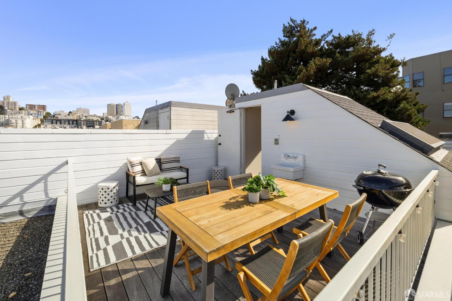 Detail Gallery Image 5 of 65 For 1755 Filbert St 1k,  San Francisco,  CA 94123 - 2 Beds | 1 Baths