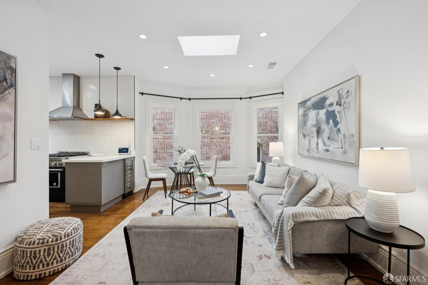 Detail Gallery Image 6 of 38 For 1070 Post St #4,  San Francisco,  CA 94109 - 3 Beds | 2 Baths