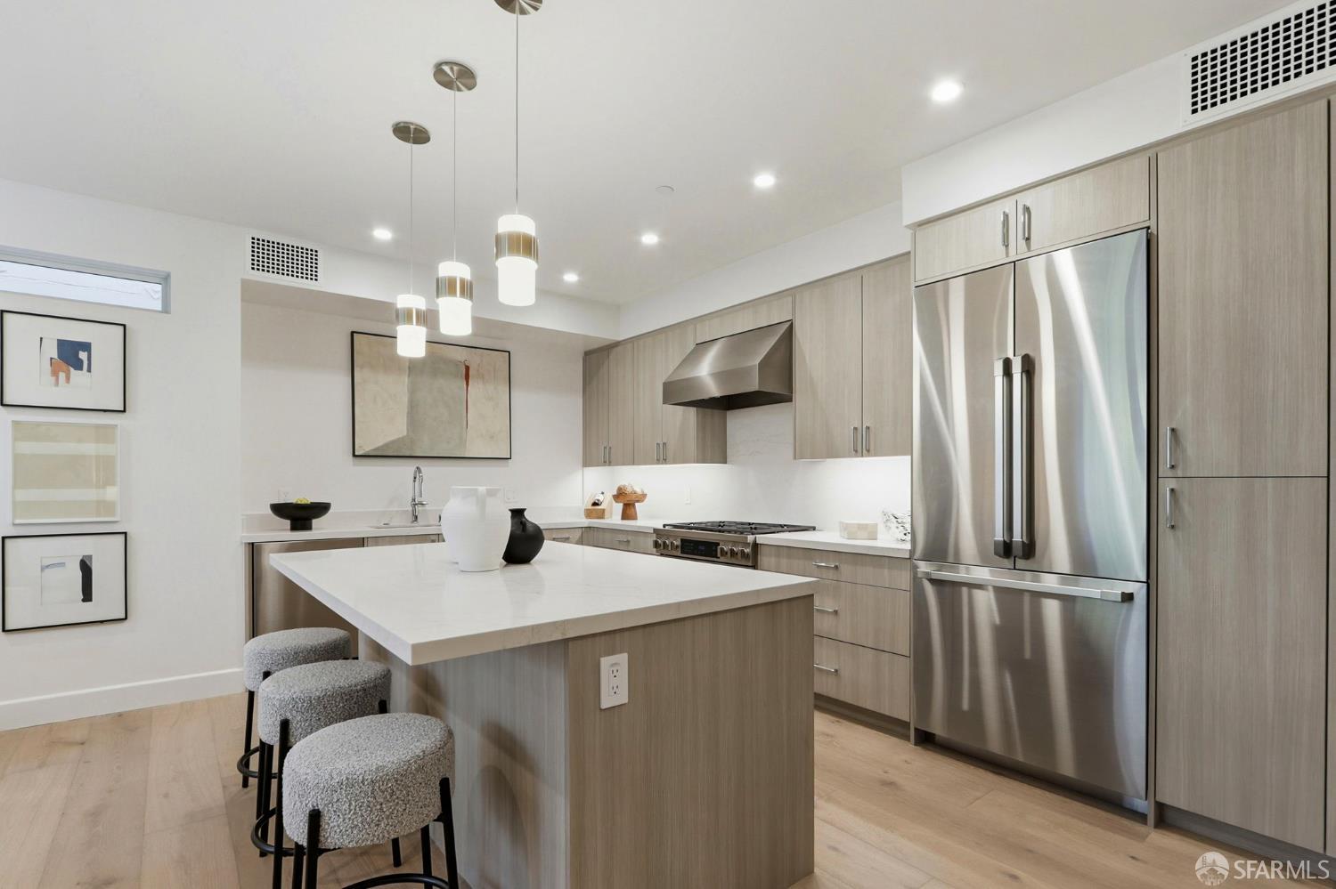 Detail Gallery Image 9 of 39 For 425 First St #14,  Los Altos,  CA 94022 - 1 Beds | 1/1 Baths