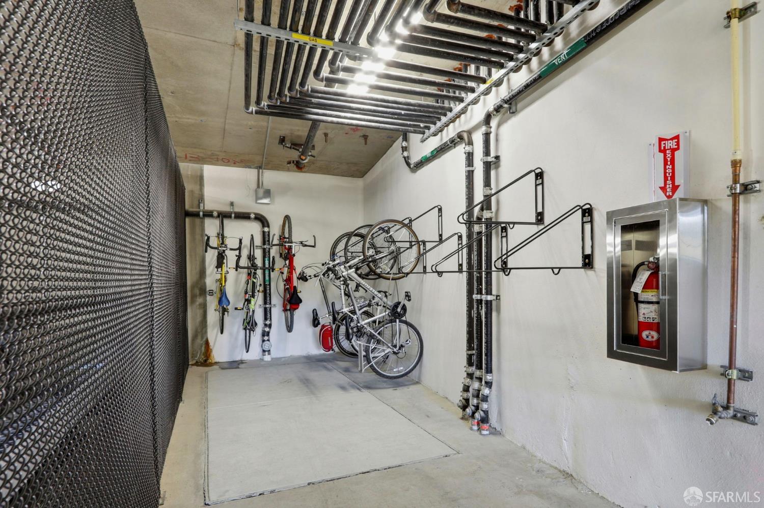 Detail Gallery Image 36 of 39 For 425 First St #14,  Los Altos,  CA 94022 - 1 Beds | 1/1 Baths