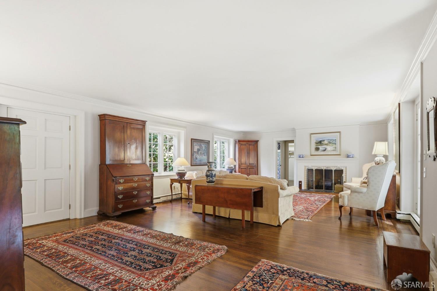 Detail Gallery Image 12 of 53 For 6 Cypress Ct, Los Altos,  CA 94022 - 5 Beds | 3/2 Baths