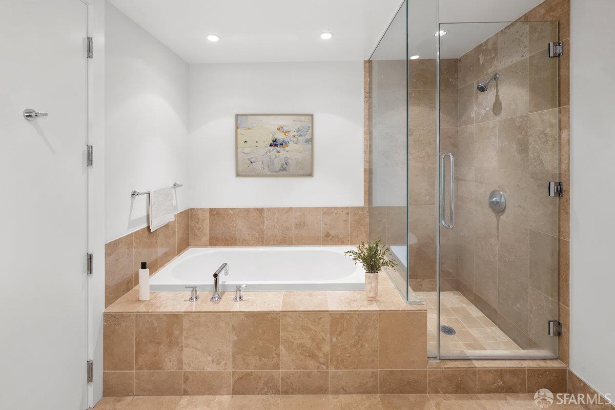 Detail Gallery Image 18 of 54 For 301 Mission St 29d,  San Francisco,  CA 94105 - 2 Beds | 3 Baths