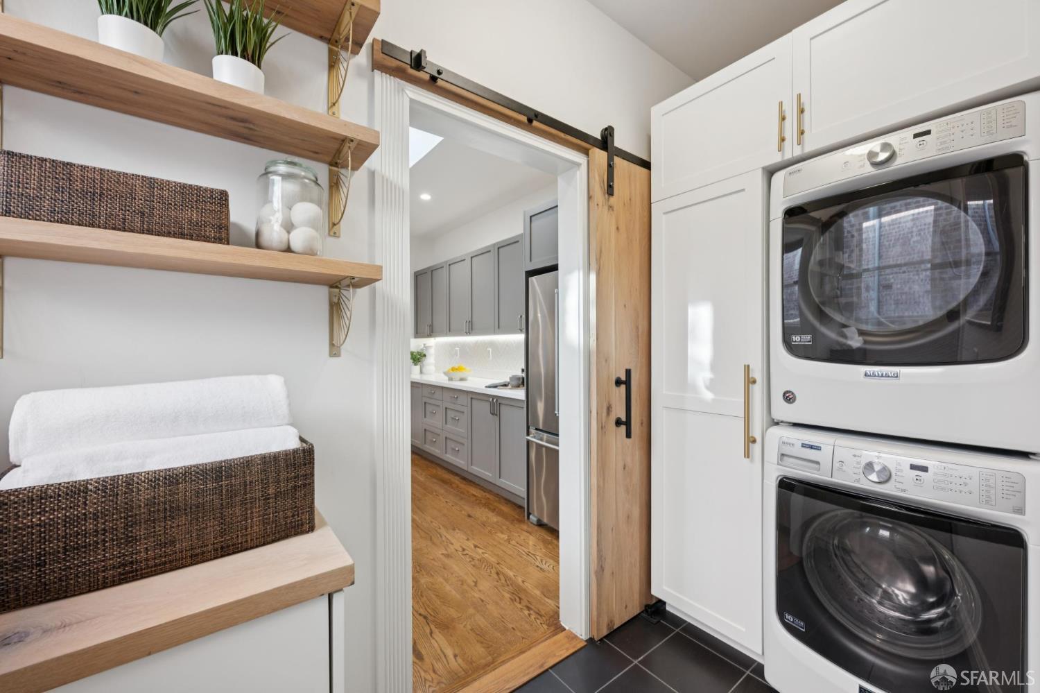 Detail Gallery Image 16 of 38 For 1070 Post St #4,  San Francisco,  CA 94109 - 3 Beds | 2 Baths