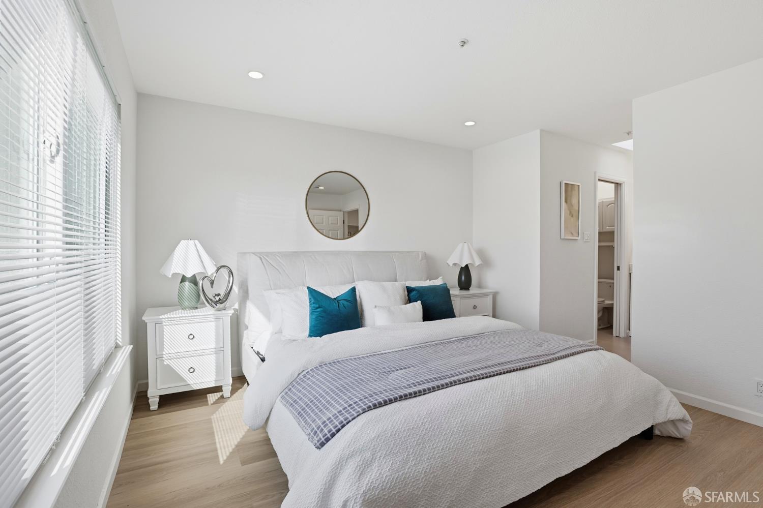 Detail Gallery Image 23 of 33 For 932 Hillside Blvd, Daly City,  CA 94014 - 4 Beds | 3 Baths