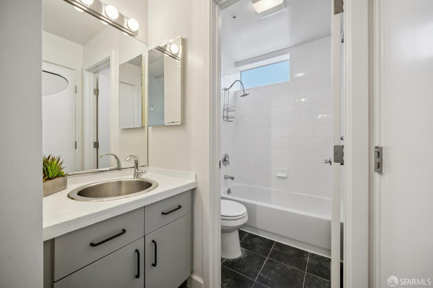 Photo #17: 425086513 Listing: Photo #17