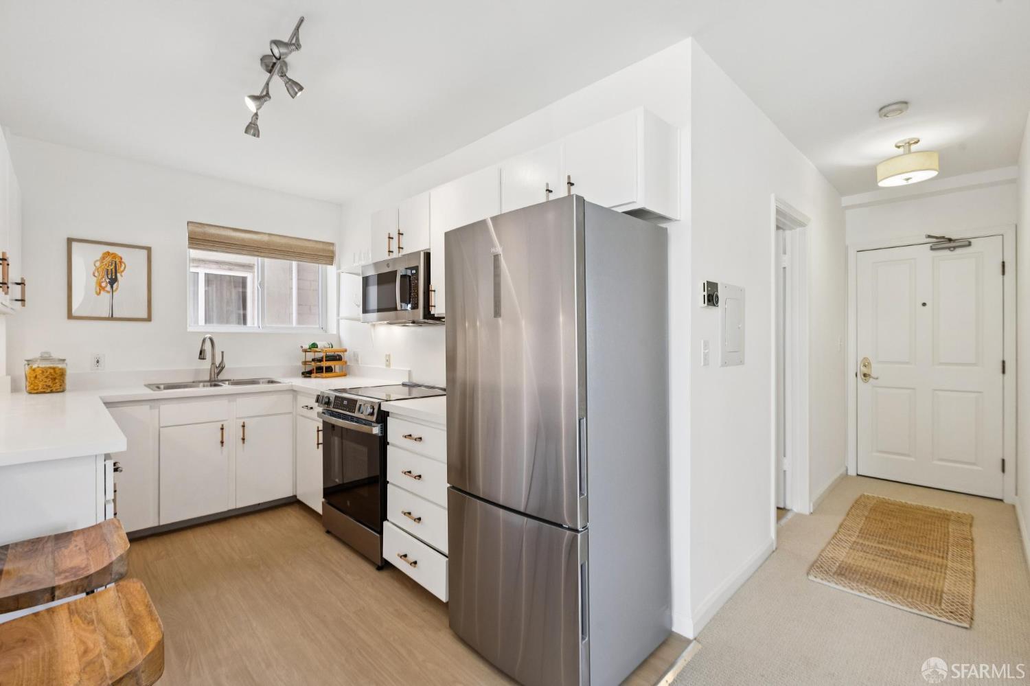 Photo #10: 425086291 Listing: Photo #10