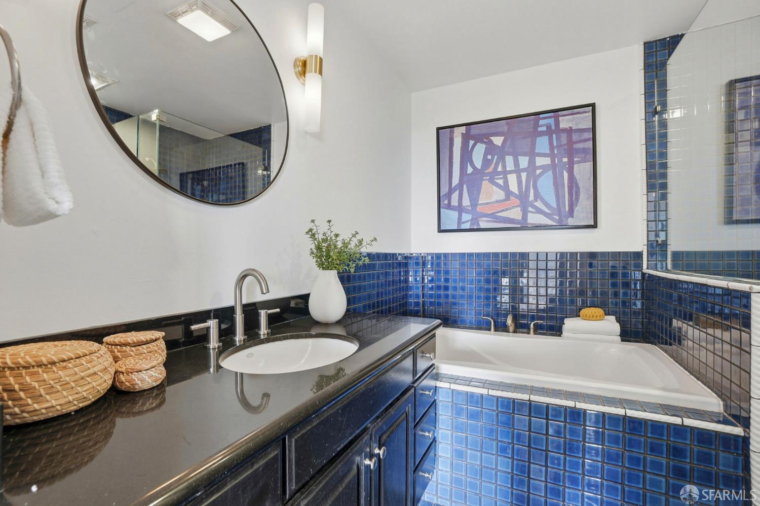 Photo #18: 425085572 Listing: Photo #18